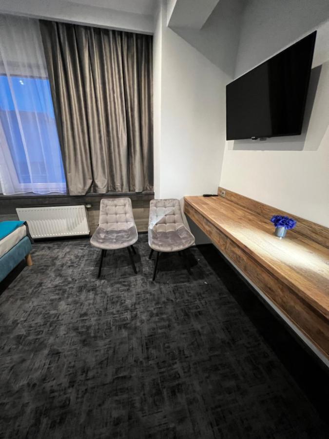 M Hotel วูดช์ ภายนอก รูปภาพ