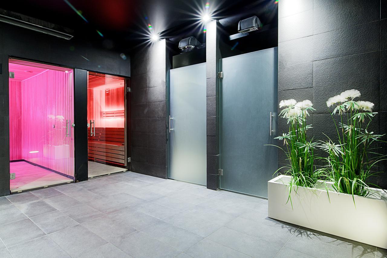 M Hotel วูดช์ ภายนอก รูปภาพ